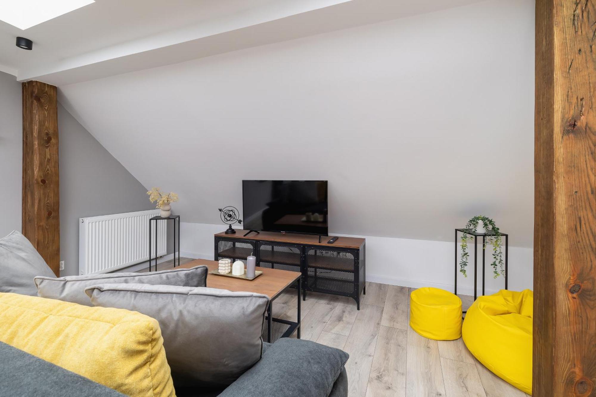 Cosy Apartments Kosciuszki Near The Main Train Station By Noclegi Renters Katowice Esterno foto